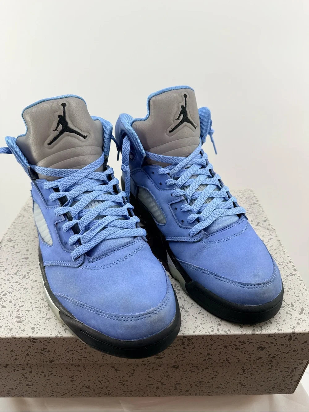 Jordan 5 Retro UNC University blue Size 10.5M